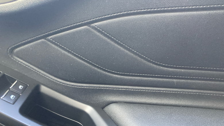 Ford Focus 1.5 EcoBoost 150 Titanium 5dr Auto Petrol Estate